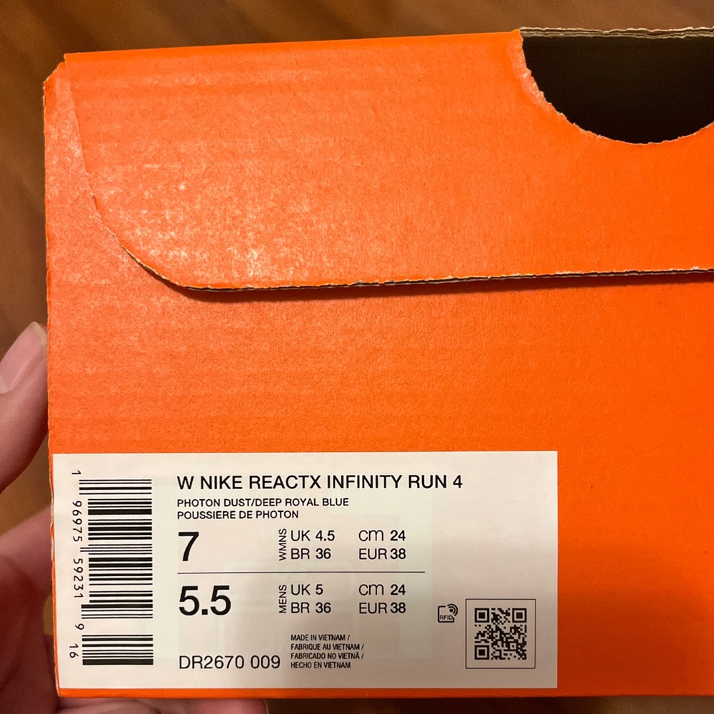 Nike ReactX Infinity Run 4s in Photon Dust/Deep Royal Blue - Picture 9 of 10